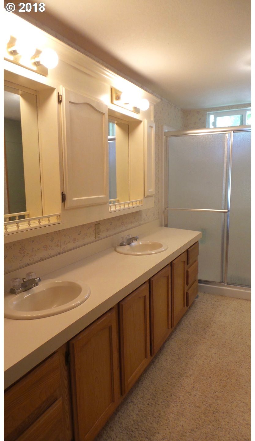 6239 Tyee Road Umpqua, OR 97486 - Photo 19 of 32 Gallery Image 19
