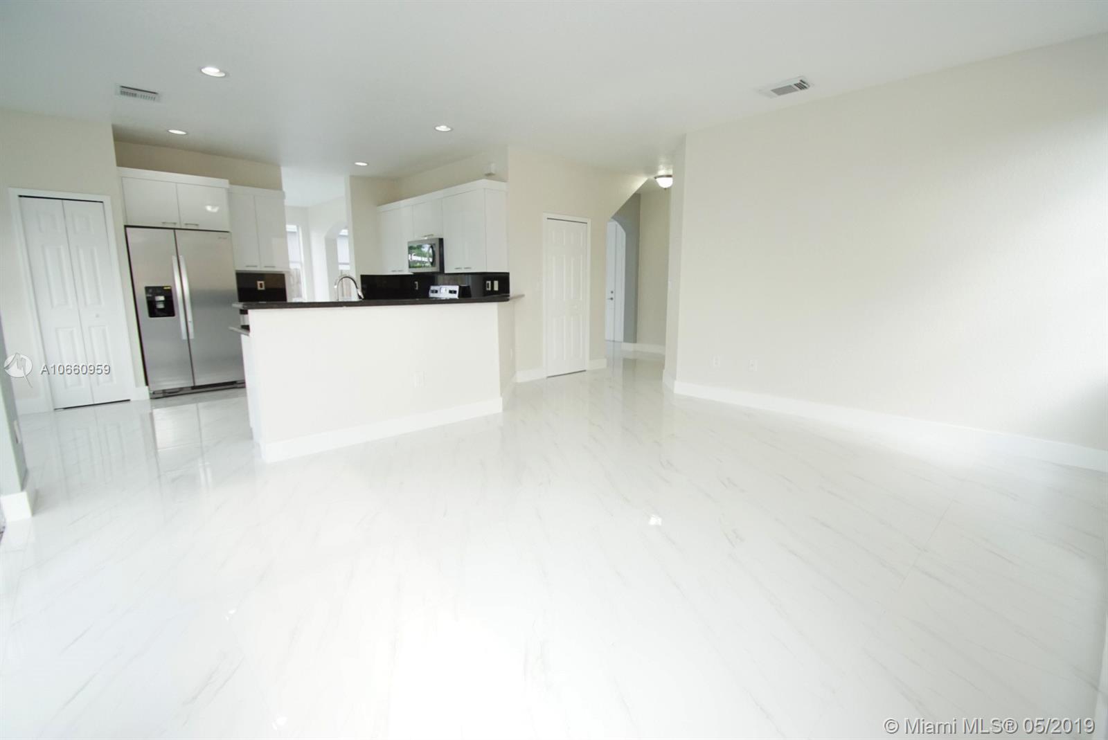 16605 Southwest 55th Terrace Miami, FL 33185 - Photo 6 of 23