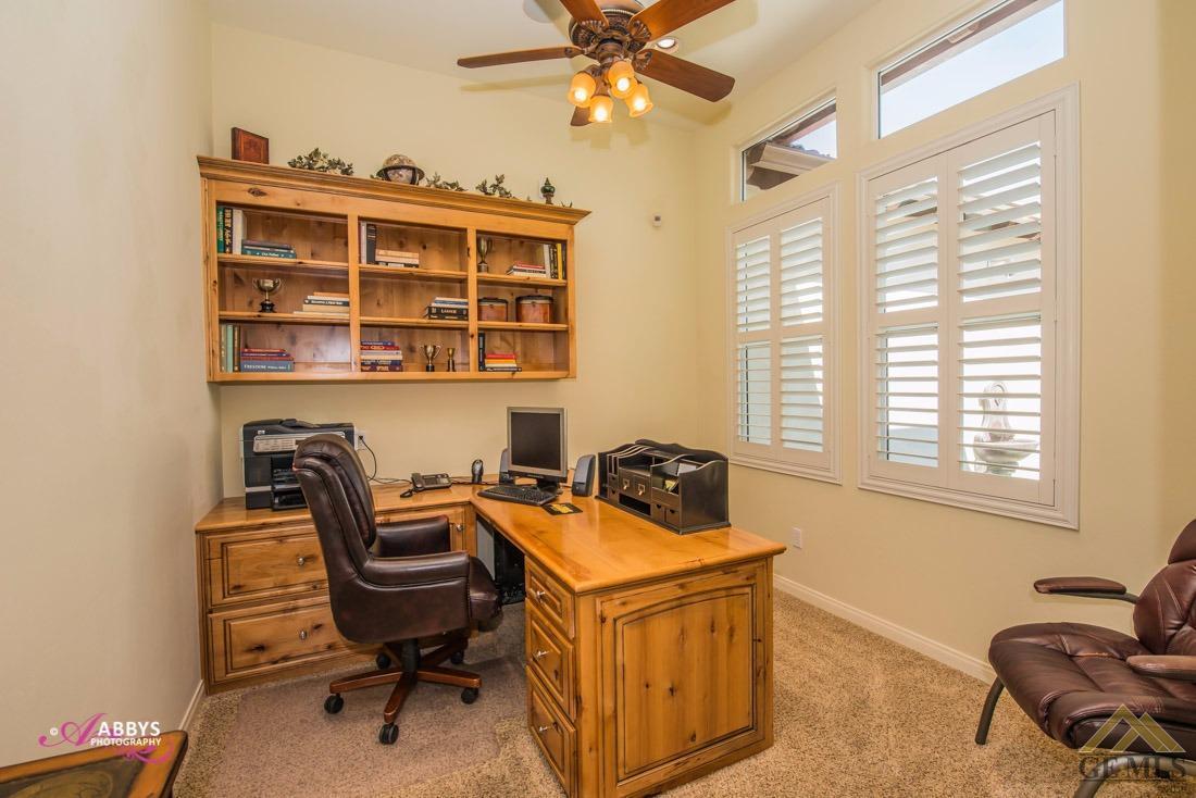 13407 Raphael Avenue Bakersfield, CA 93306 - Photo 29 of 40