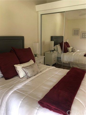 $320,000 | 1570 Glenview Road, Unit M1271K, Seal Beach, CA 90740