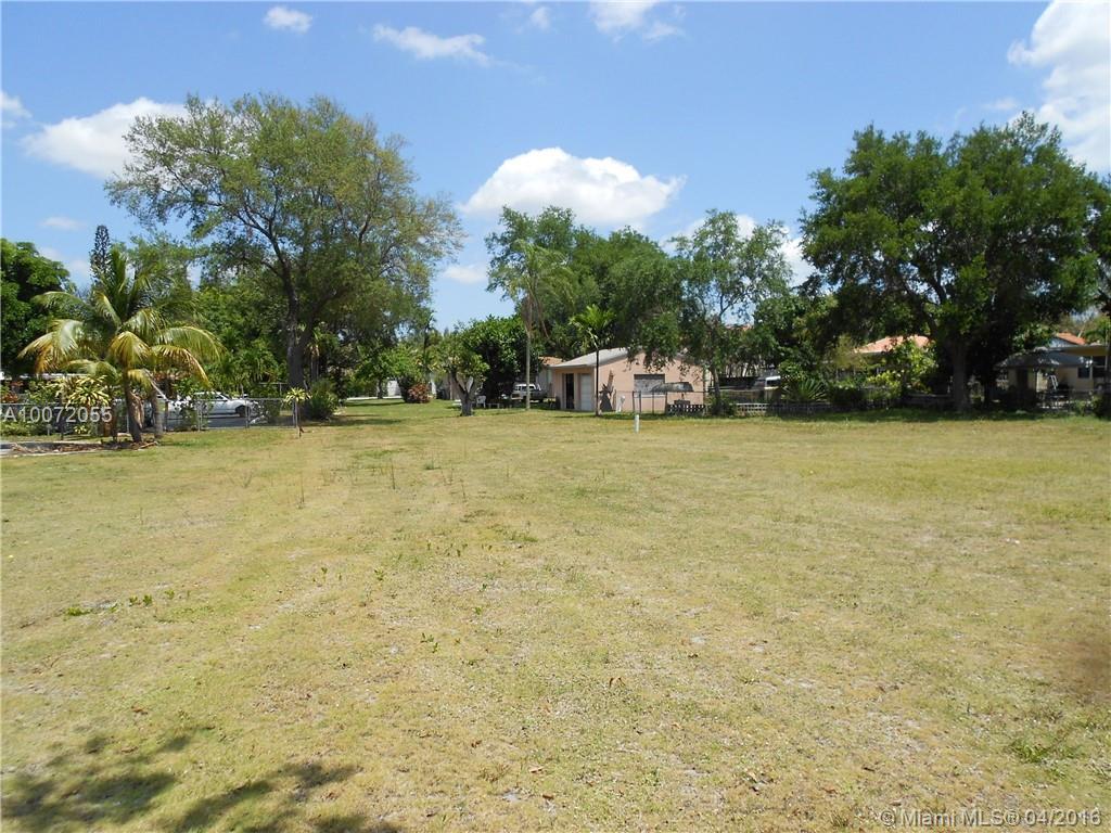 1280 Northeast 115th Street Miami, FL 33161 - Photo 4 of 9