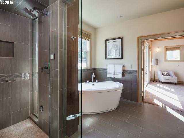 2008 Southwest Madison Street Portland, OR 97205 - Photo 7 of 16 Gallery Image 7