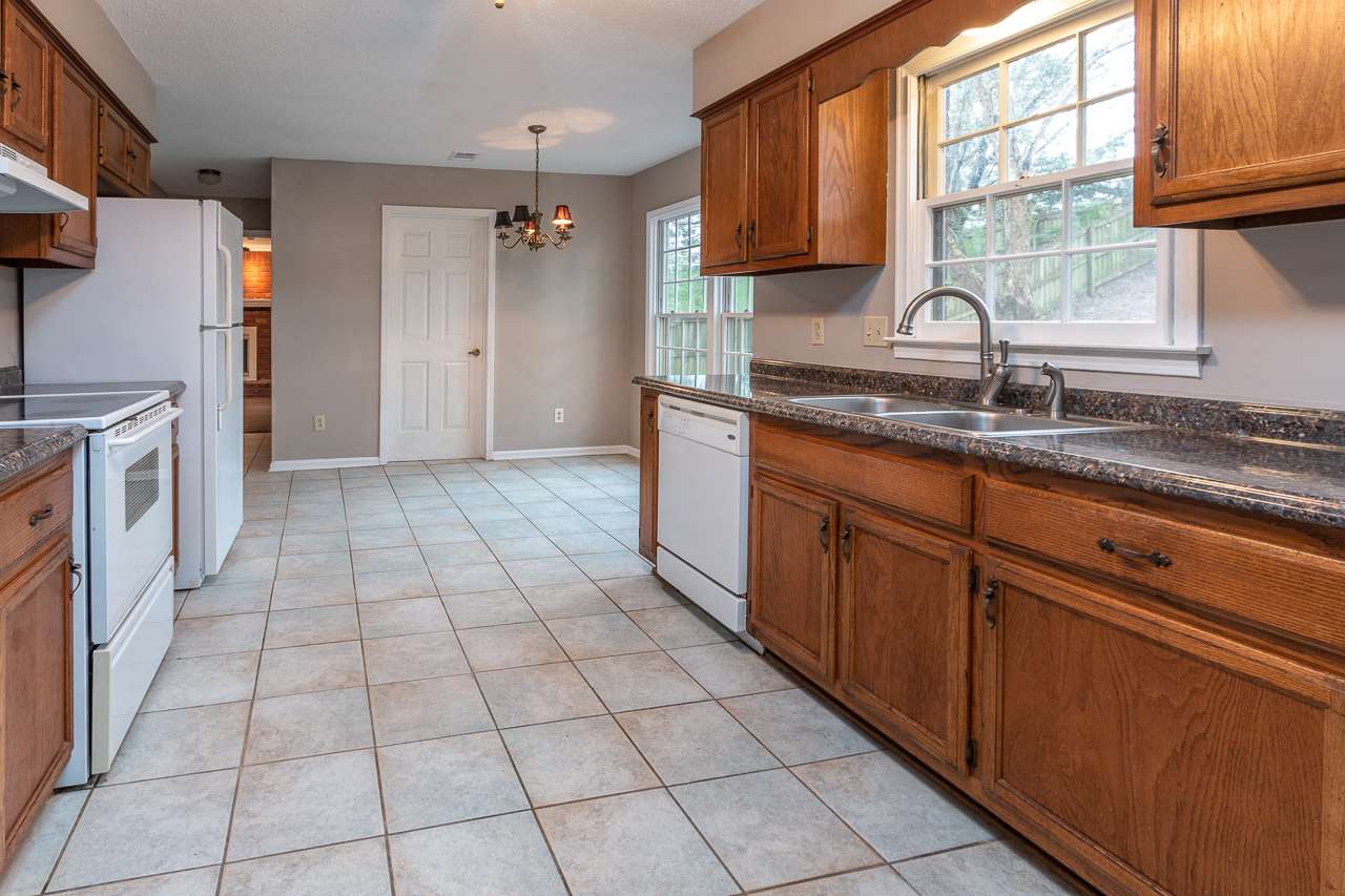 747 North Walnut Bend Road Memphis, TN 38018 - Photo 7 of 25