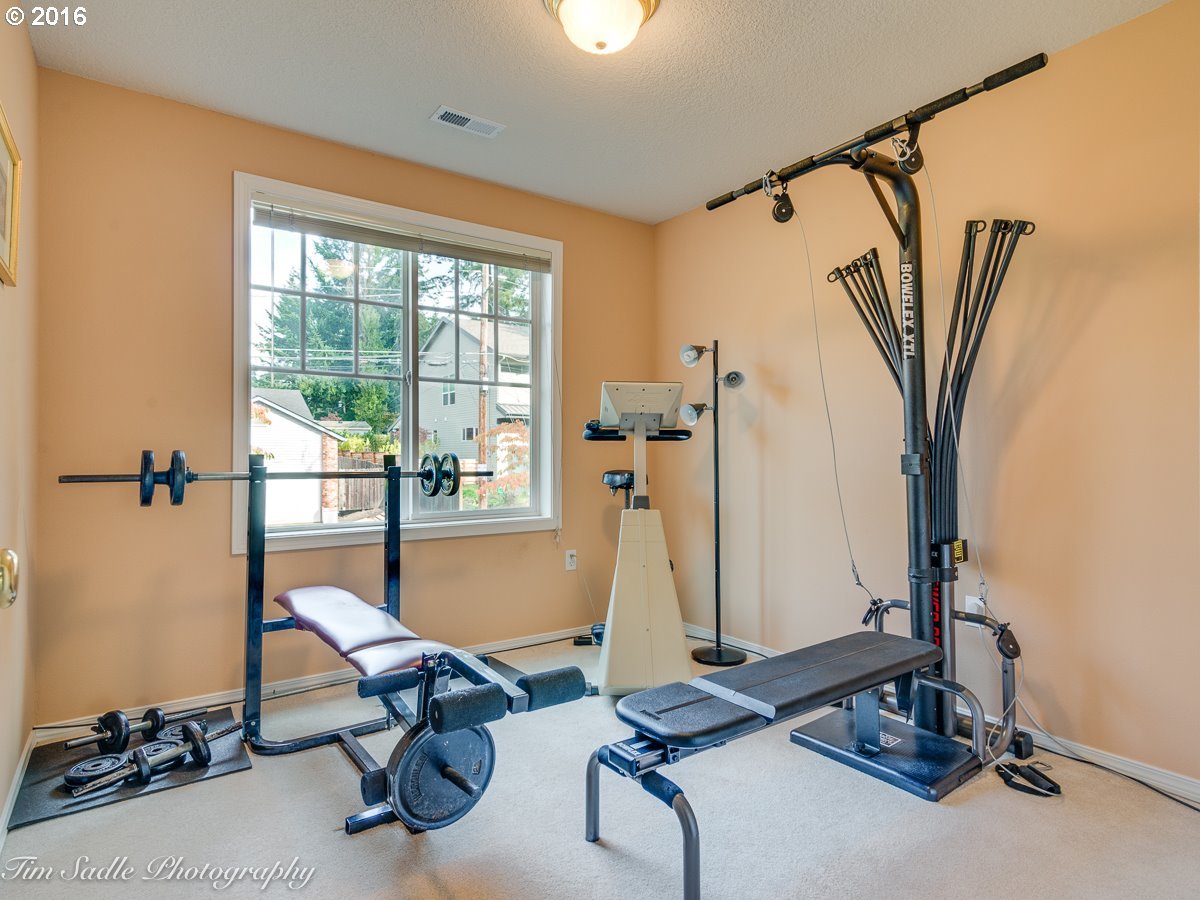 4402 Southwest Palatine Street Portland, OR 97219 - Photo 10 of 22