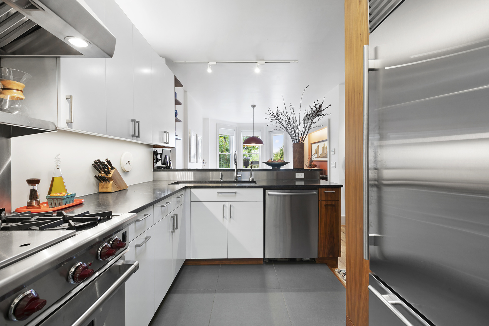 152 Underhill Avenue Brooklyn, NY 11238 - Photo 9 of 26