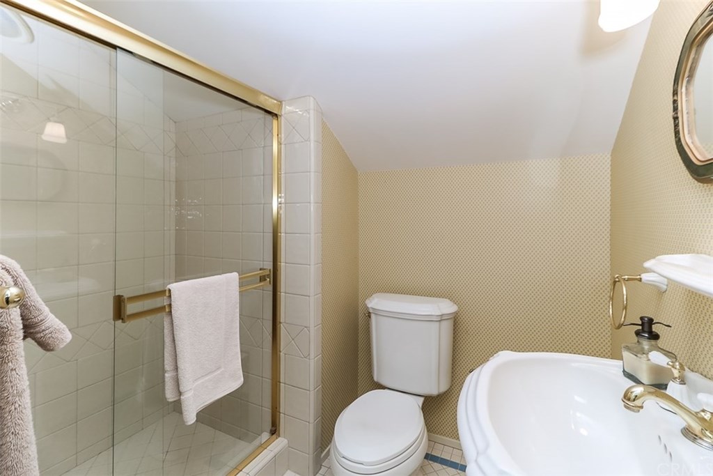 975 Hillcrest Drive Upland, CA 91784 - Photo 48 of 65