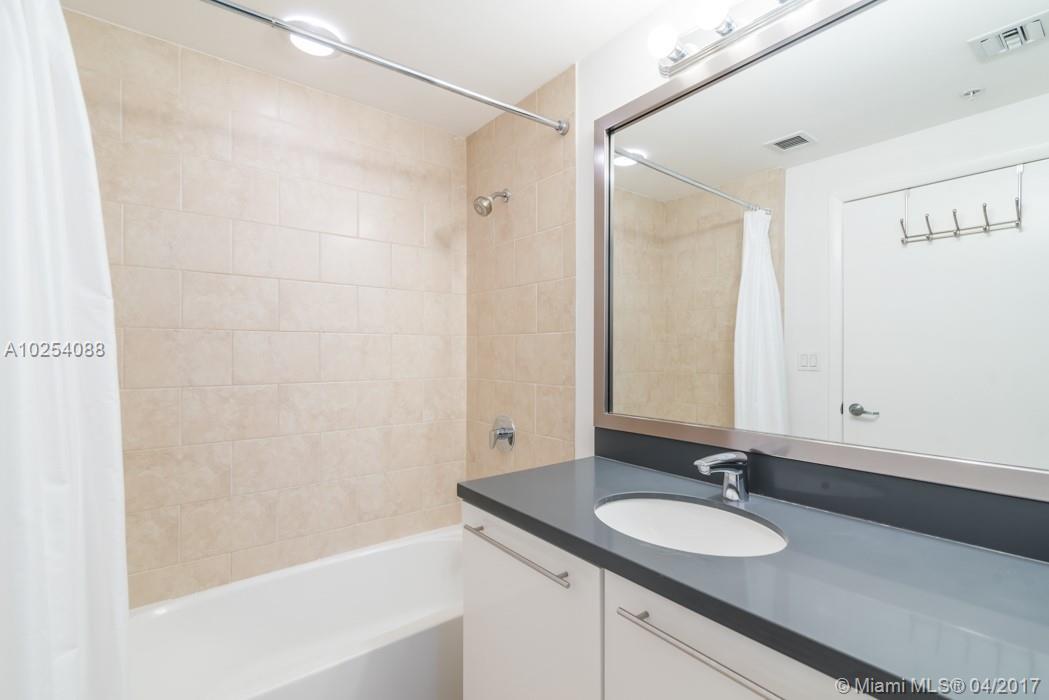 90 Southwest 3rd Street, Unit 4006 Miami, FL 33130 - Photo 7 of 15