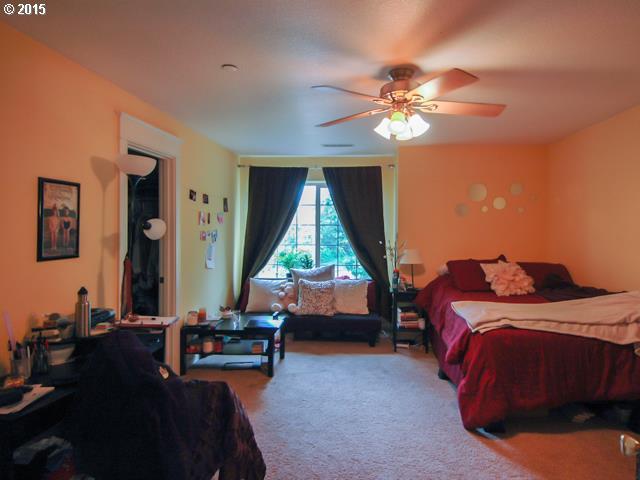 025 Southwest Slavin Road Portland, OR 97239 - Photo 2 of 6 Gallery Image 2