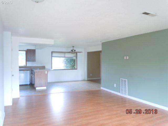 5575 Southeast Rancho Street Hillsboro, OR 97124 - Photo 2 of 16 Gallery Image 2