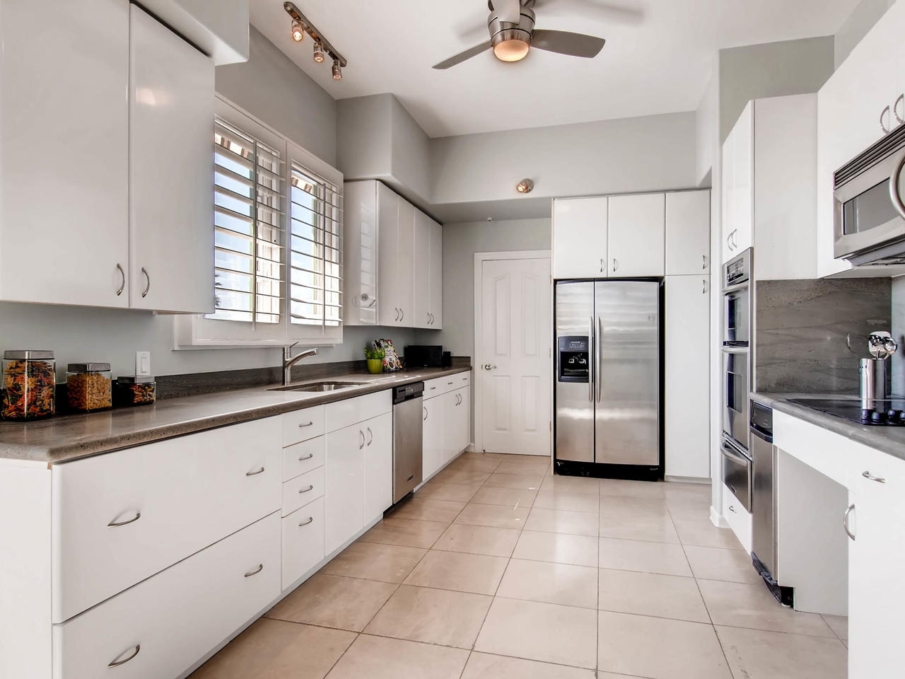 101 Cannon Road Carlsbad, CA 92008 - Photo 5 of 25