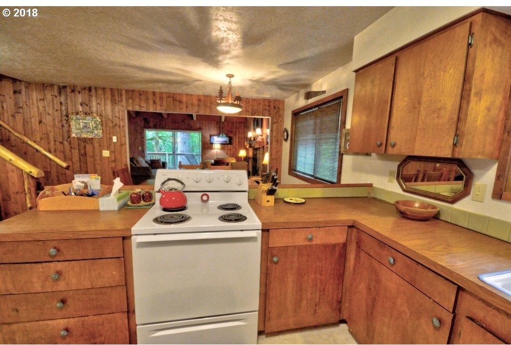 72910 East Village Loop Road Rhododendron, OR 97049 - Photo 11 of 32