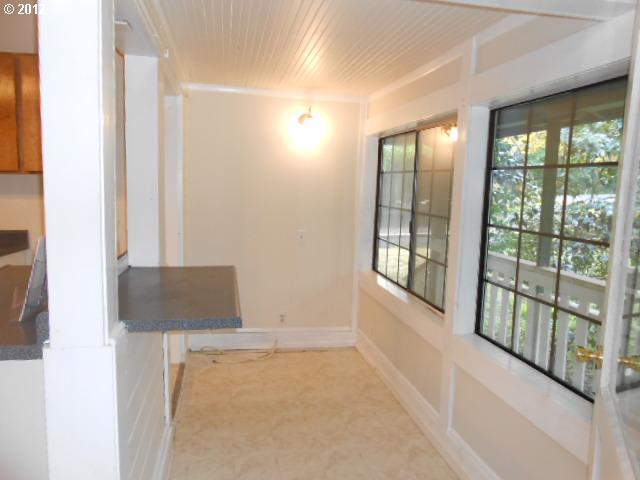 4402 Southwest Shattuck Road Portland, OR 97221 - Photo 7 of 16