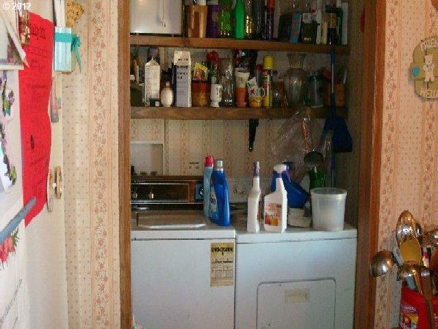110 Northwest Vanderpool Street Dufur, OR 97021 - Photo 14 of 16 Gallery Image 14