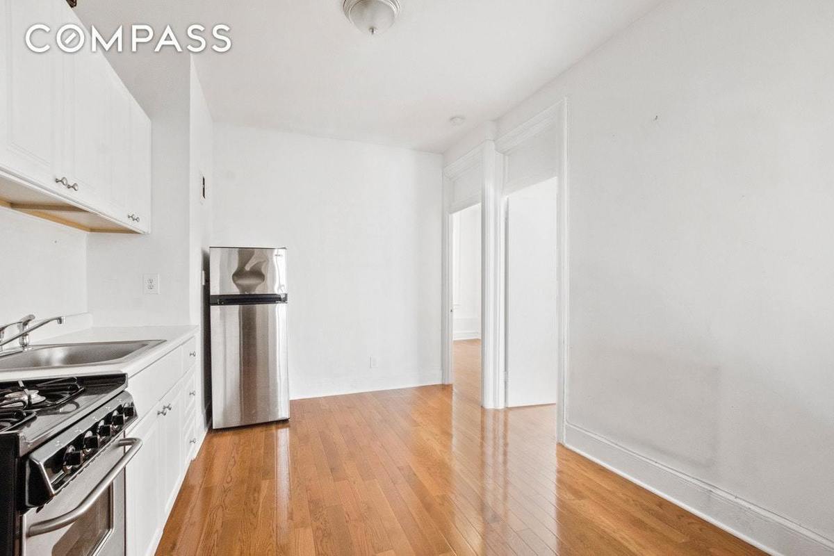 101 Thompson Street, Unit 5 Manhattan, NY 10012 - Photo 5 of 10