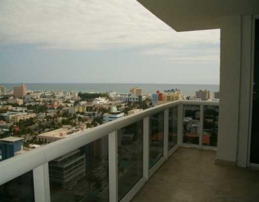 400 Alton Road, Unit 2005 Miami Beach, FL 33139 - Photo 2 of 16