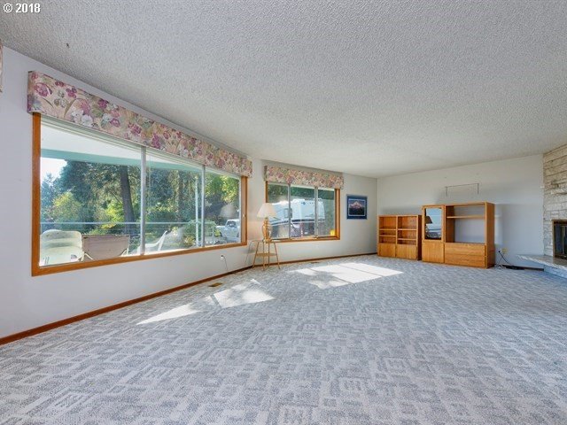 12515 Northwest Mountain View Road Portland, OR 97231 - Photo 12 of 32 Gallery Image 12