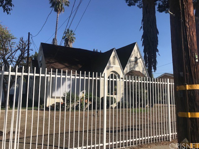 6824 Tyrone Avenue Van Nuys, CA 91405 - Photo 2 of 4