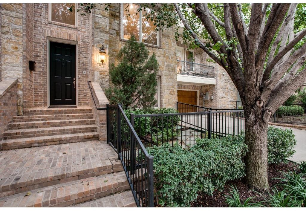 3179 Armstrong Avenue Dallas, TX 75205 - Photo 1 of 1 Front Entry