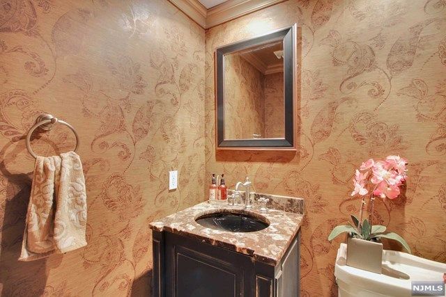 $15,000 | 517 Harbor Place, West New York, NJ 07093