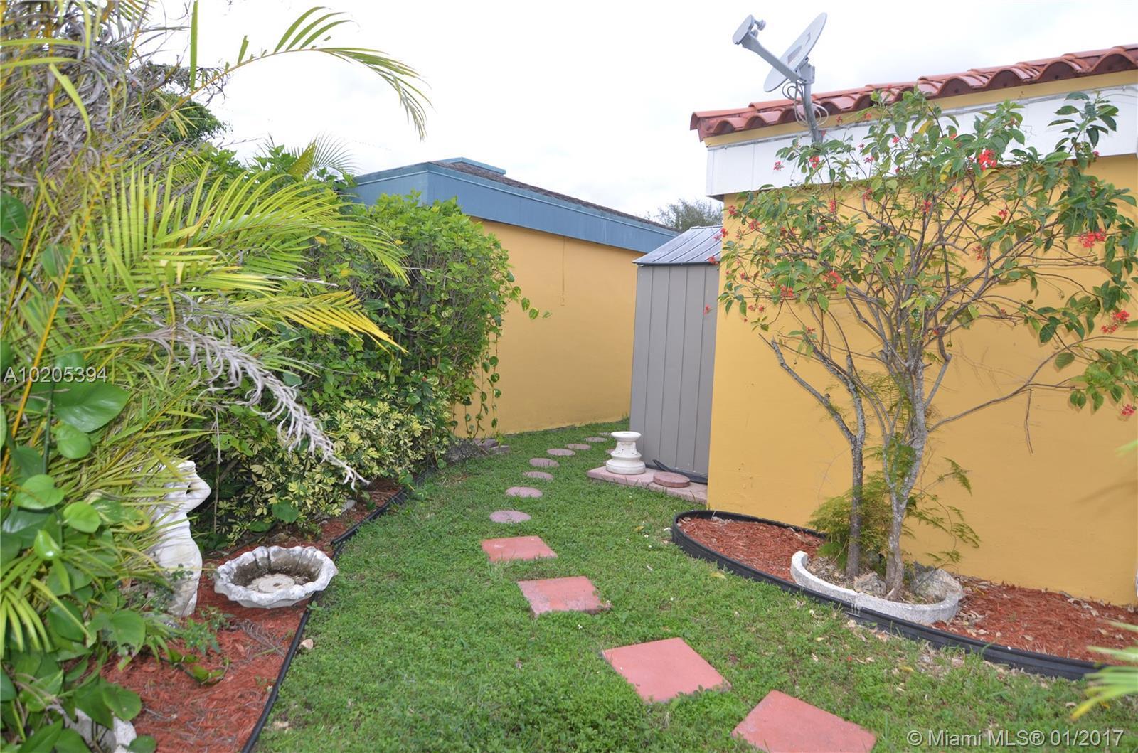 11570 Southwest 83rd Terrace Miami, FL 33173 - Photo 28 of 35