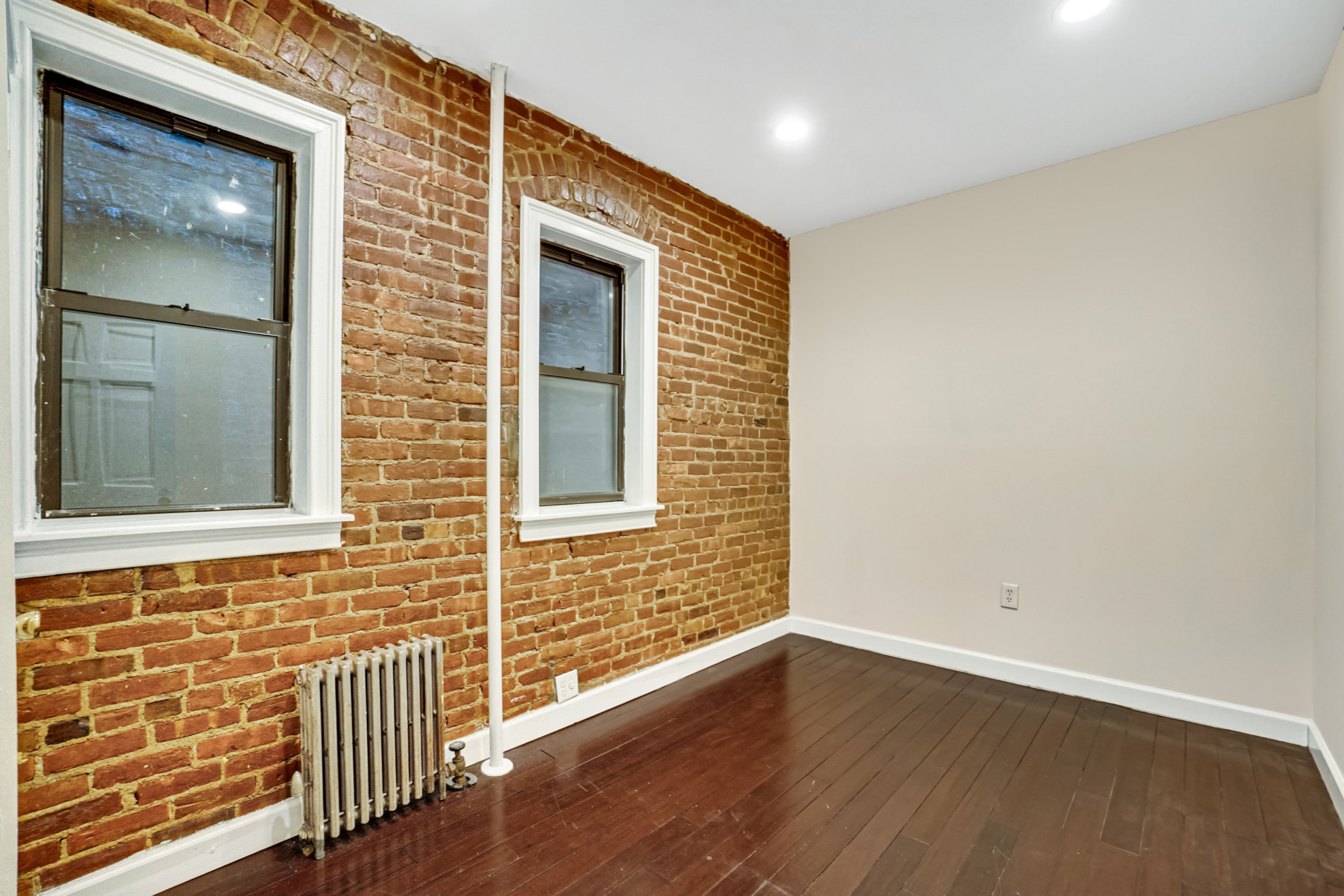 416 East 73rd Street, Unit 2B Manhattan, NY 10021 - Photo 2 of 5