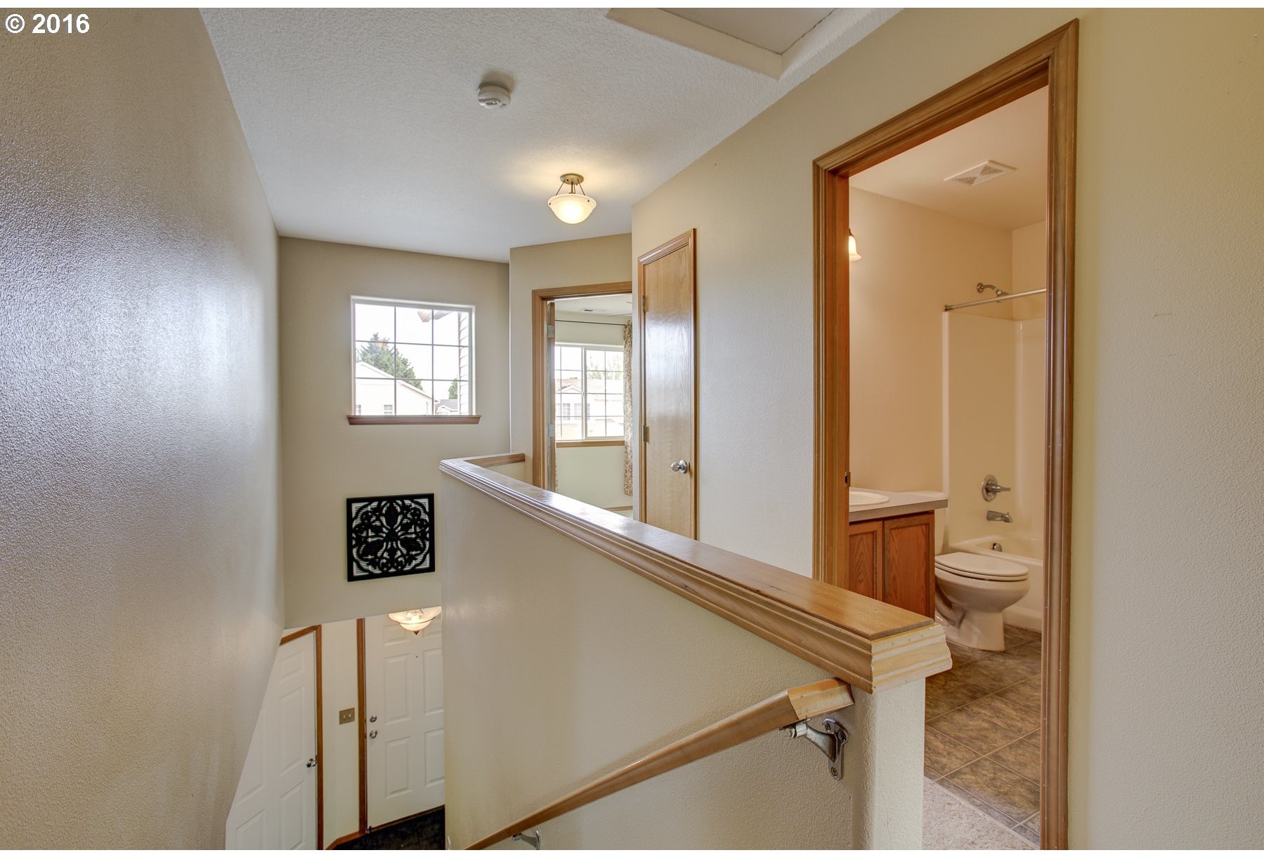 1024 Northeast Mariners Loop Portland, OR 97211 - Photo 12 of 24 Gallery Image 12
