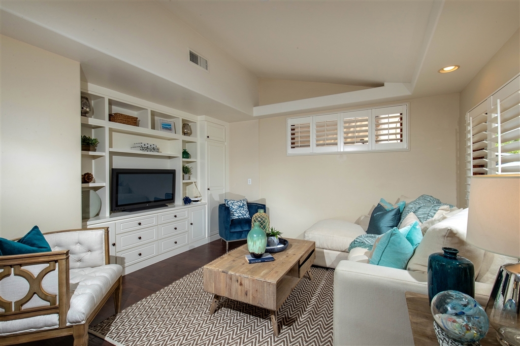 418 Sylvia Street Encinitas, CA 92024 - Photo 9 of 25