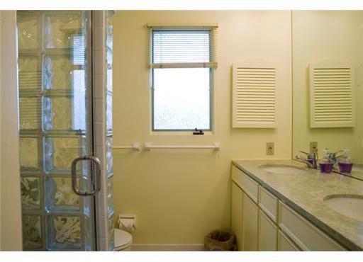 5400 Guarino Road Pittsburgh, PA 15217 - Photo 11 of 17 Gallery Image 11