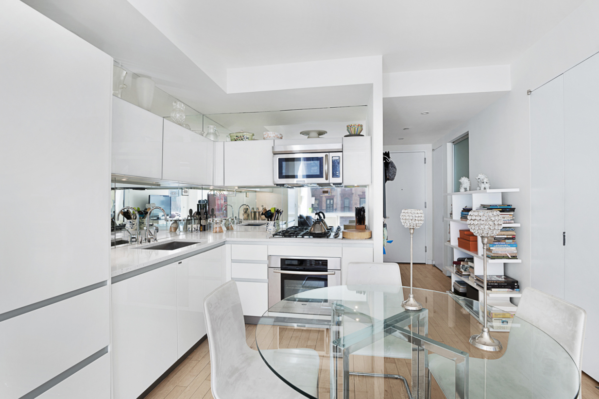 425 East 13th Street, Unit 5J Manhattan, NY 10009 - Photo 5 of 11