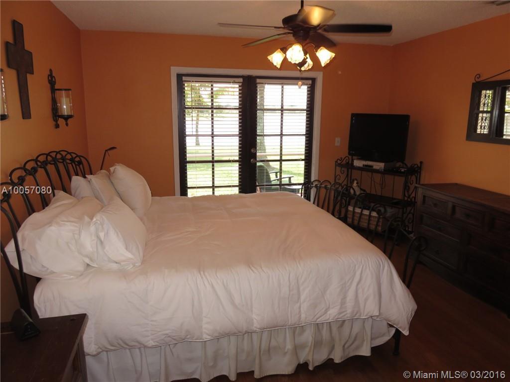 15650 Huntridge Road Davie, FL 33331 - Photo 15 of 27 Gallery Image 15