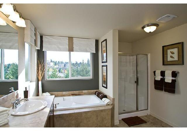 246 Northwest 117th Loop Portland, OR 97229 - Photo 8 of 12 Gallery Image 8
