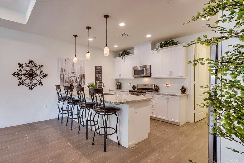 407 Trailblaze Irvine, CA 92618 - Photo 12 of 52