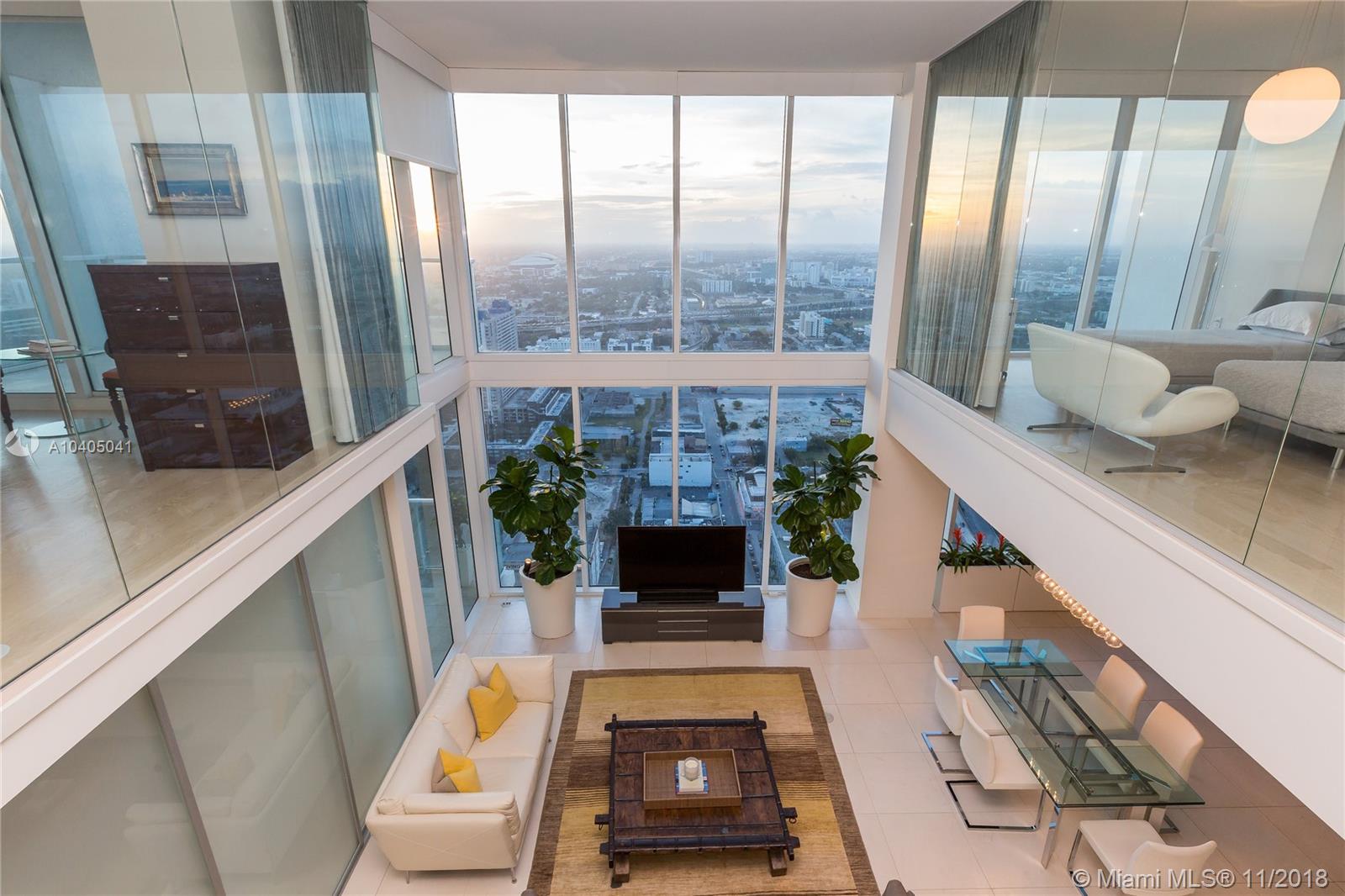 1040 Biscayne Boulevard, Unit 4407 Miami, FL 33132 - Photo 5 of 33