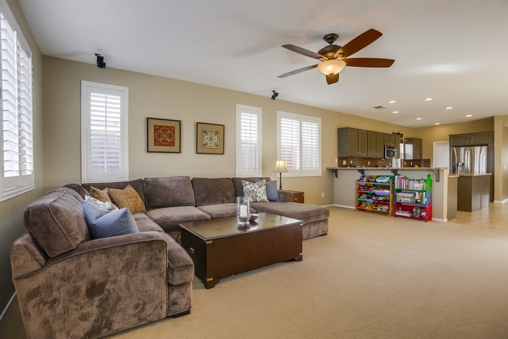 1083 Greenway Road Oceanside, CA 92057 - Photo 8 of 25