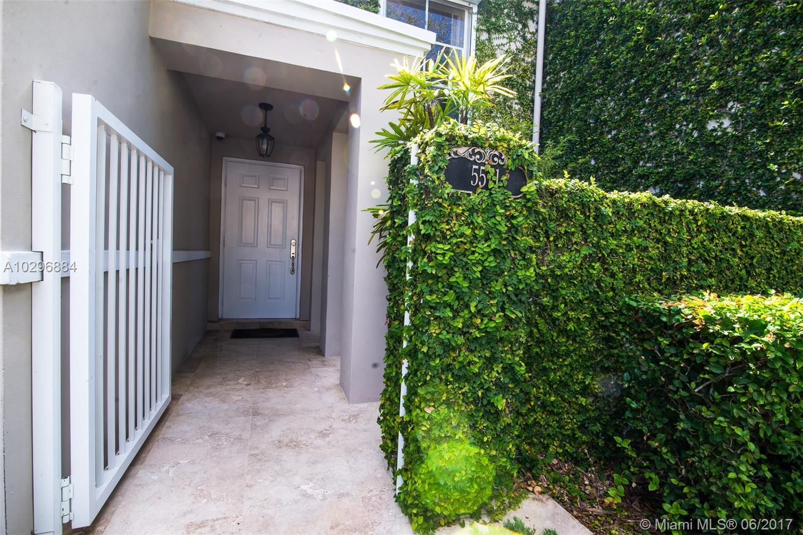 5571 Southwest 70th Place South Miami, FL 33155 - Photo 2 of 35