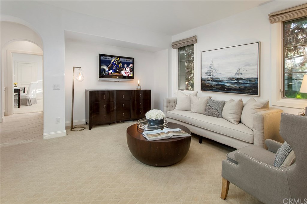 2 Scenic Bluff Newport Coast, CA 92657 - Photo 20 of 33 Sitting room of the 2-room guest suite