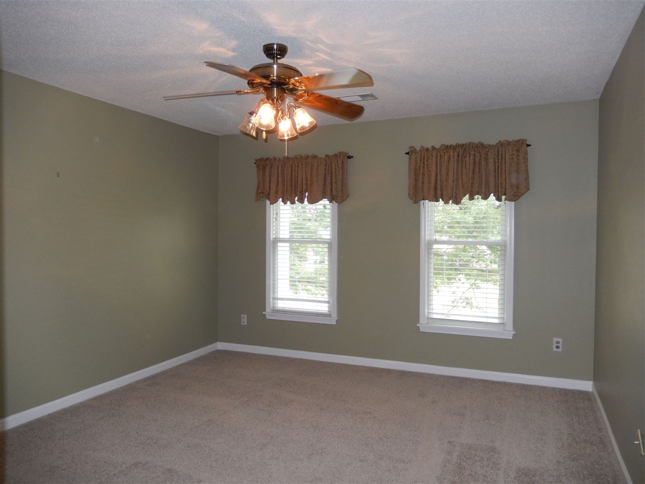 1490 John Ridge Drive Collierville, TN 38017 - Photo 20 of 25 Gallery Image 20