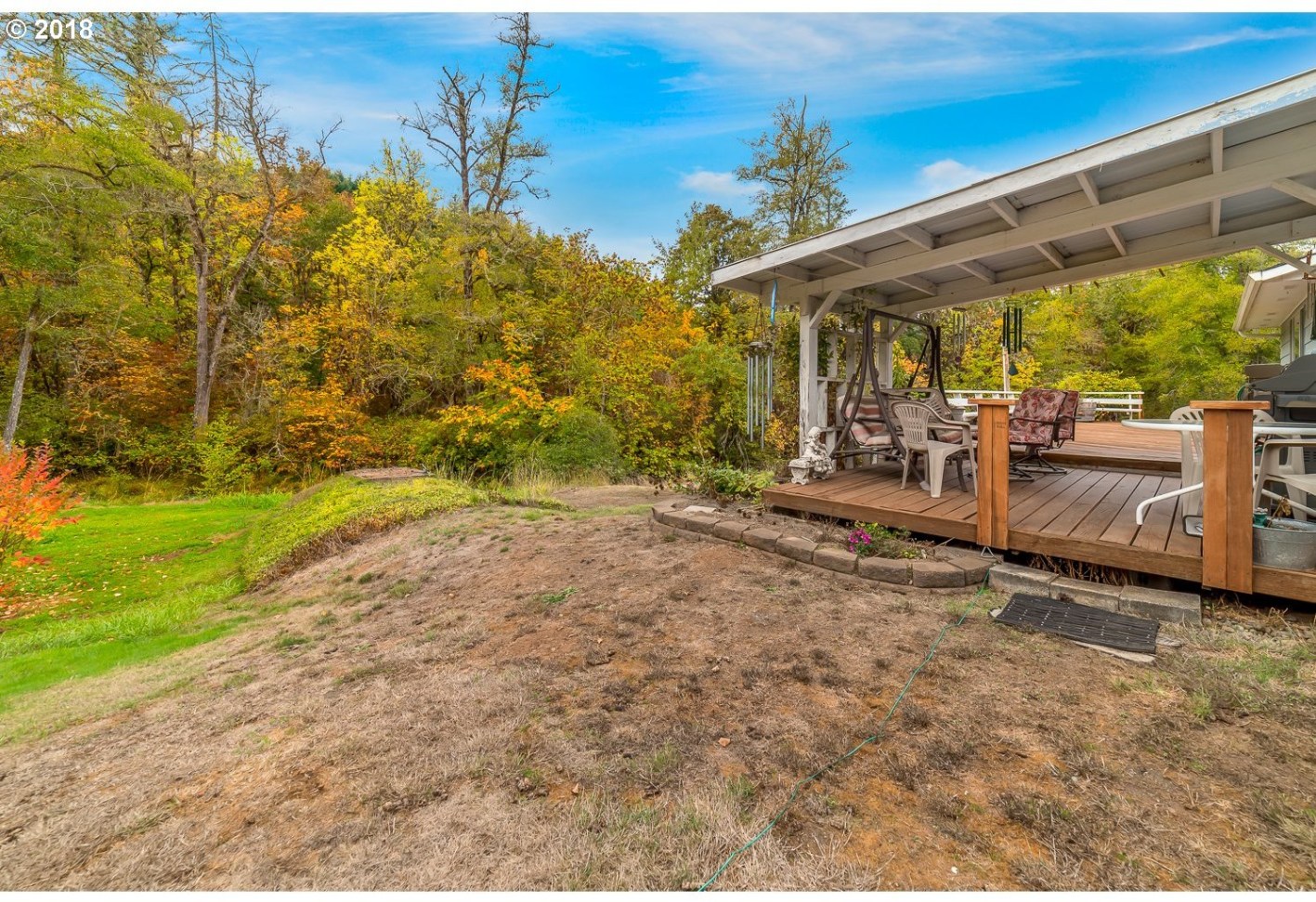 8996 Hayhurst Road Yoncalla, OR 97499 - Photo 7 of 32 Gallery Image 7