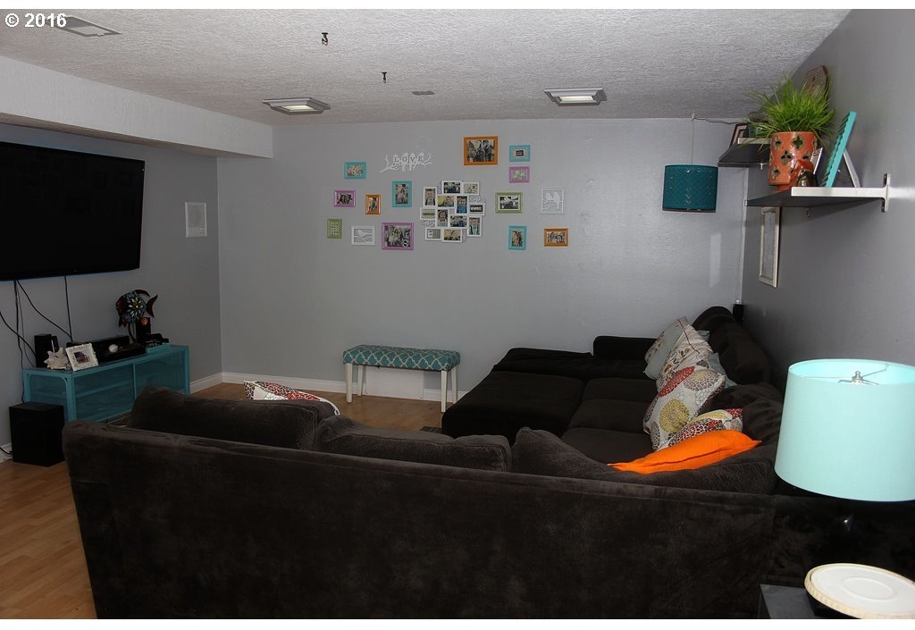 1331 Spring Garden Way Forest Grove, OR 97116 - Photo 11 of 30 Gallery Image 11