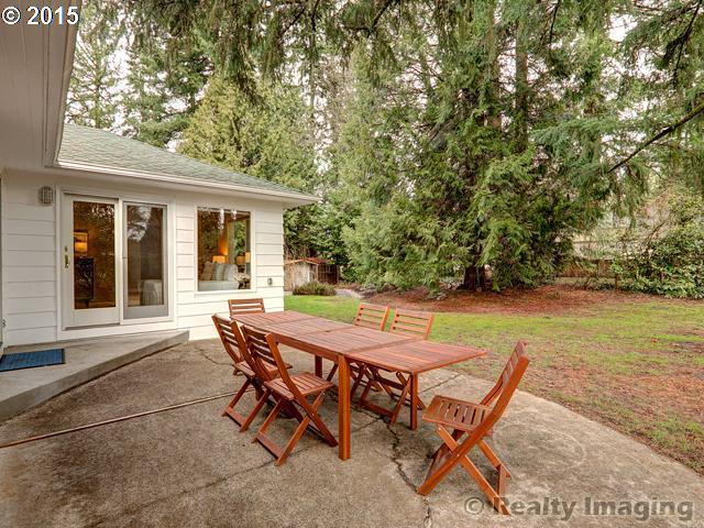 6902 Southwest 65th Avenue Portland, OR 97219 - Photo 14 of 16 Gallery Image 14