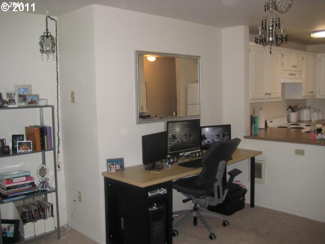 17564 Northwest Springville Road, Unit H9 Portland, OR 97229 - Photo 8 of 14 Gallery Image 8