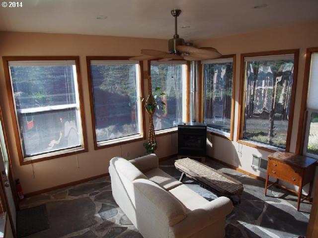 5750 Cherry Heights Road The Dalles, OR 97058 - Photo 11 of 16 Gallery Image 11