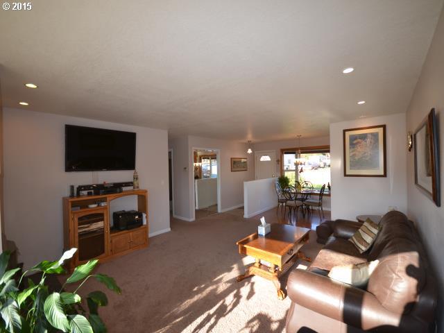 1830 Cherry Heights Road The Dalles, OR 97058 - Photo 5 of 16 Gallery Image 5