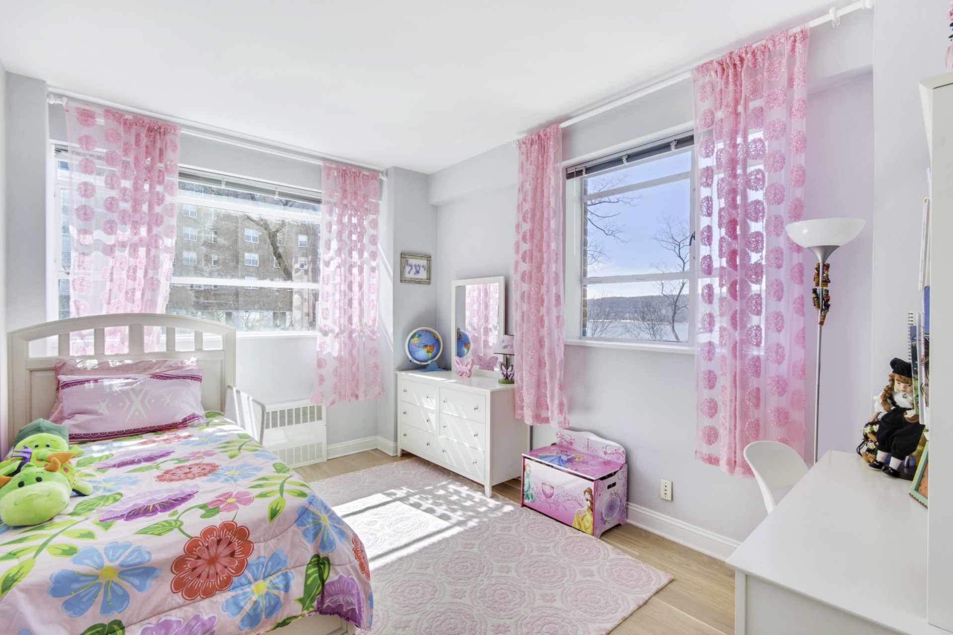 2727 Palisade Avenue, Unit 3H Bronx, NY 10463 - Photo 5 of 14 Gallery Image 5