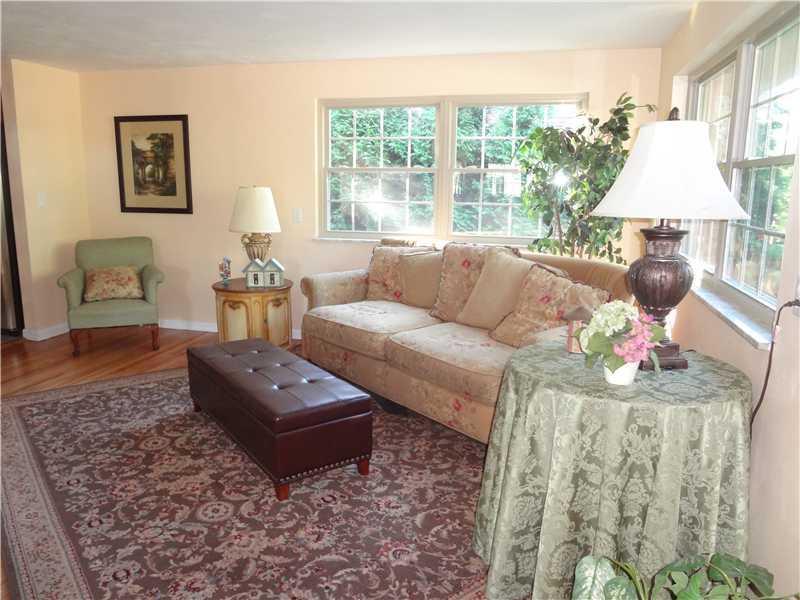 4513 Norwin Road Whitehall, PA 15236 - Photo 3 of 22 Gallery Image 3