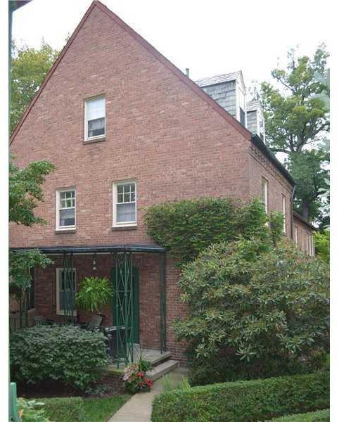 654 Pennridge Road Pittsburgh, PA 15211 - Photo 1 of 23