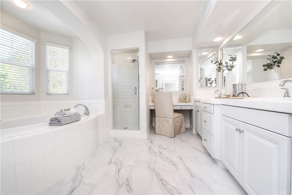 7 Wickford Lane Ladera Ranch, CA 92694 - Photo 21 of 36 Master bath with new flooring, painted cabinets and new hardware