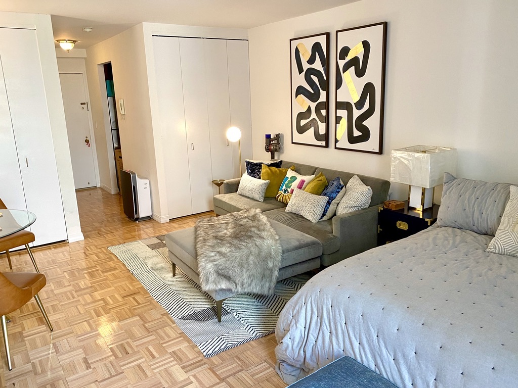 350 West 50th Street, Unit 4DD Manhattan, NY 10019 - Photo 5 of 14