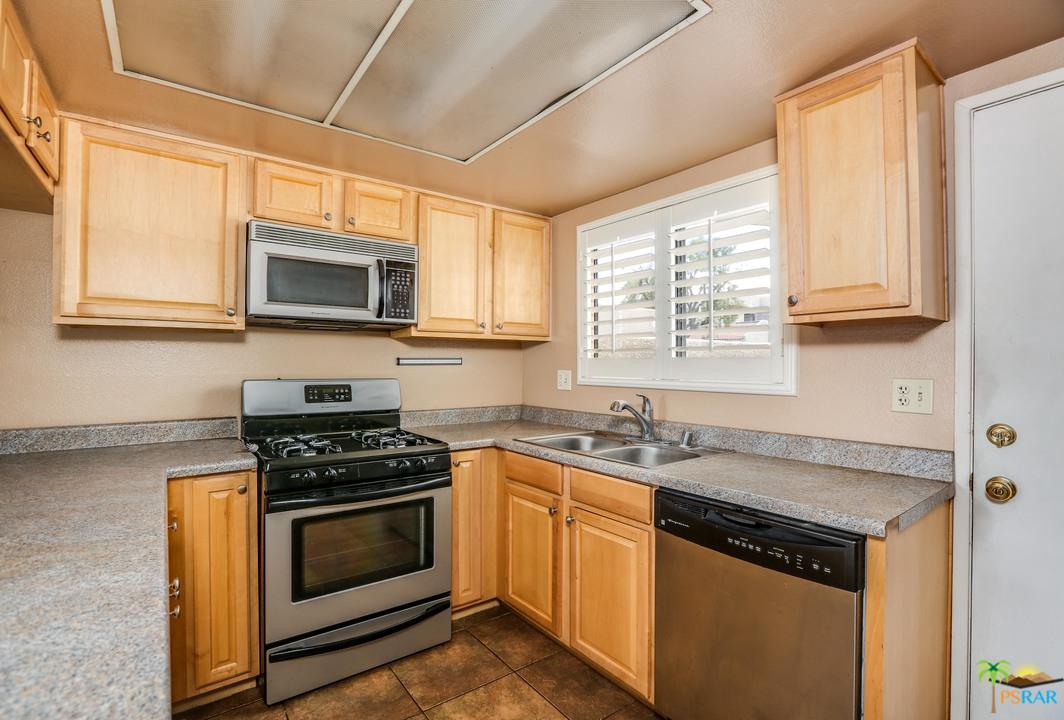34381 Denise Way Rancho Mirage, CA 92270 - Photo 10 of 22