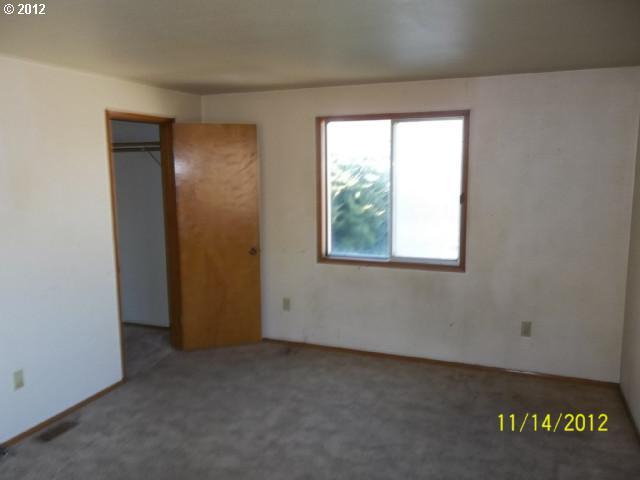 829 Southeast 3rd Street Pendleton, OR 97801 - Photo 11 of 15